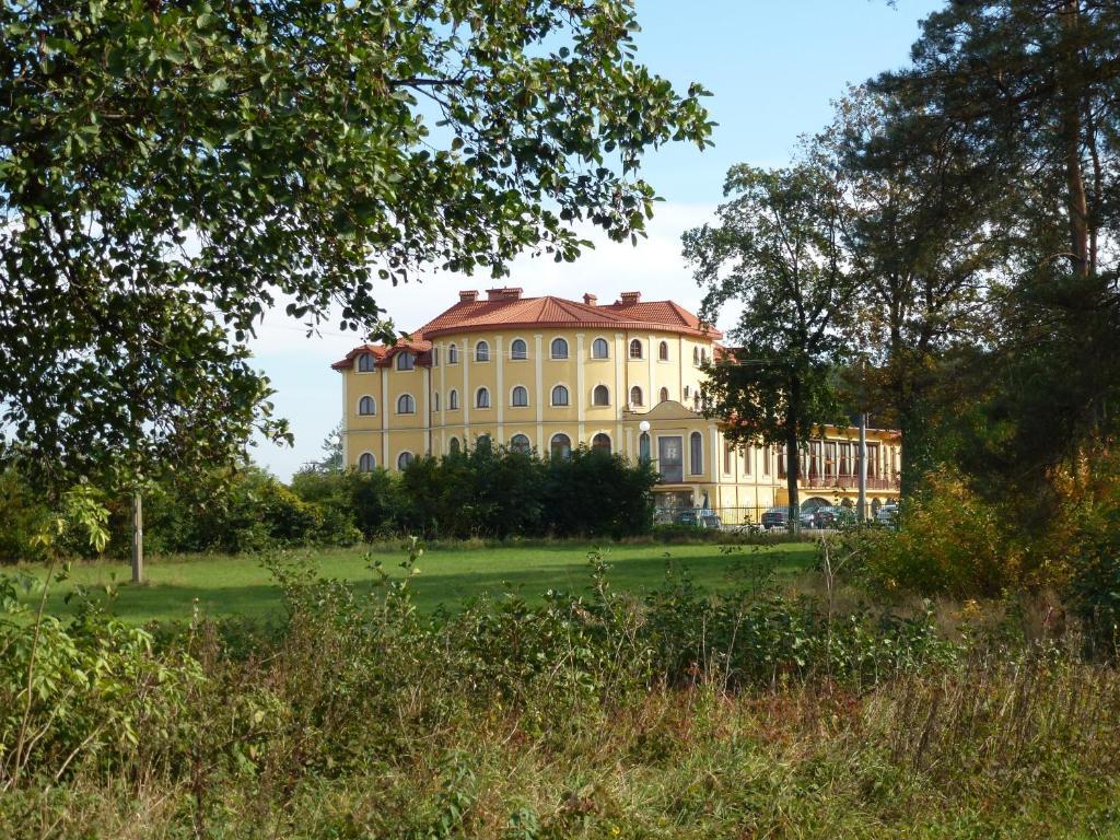 Hotel Krolewski Janów Lubelski Eksteriør billede