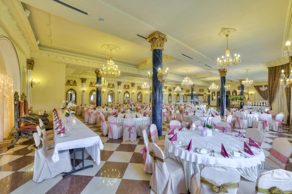 Hotel Krolewski Janów Lubelski Eksteriør billede