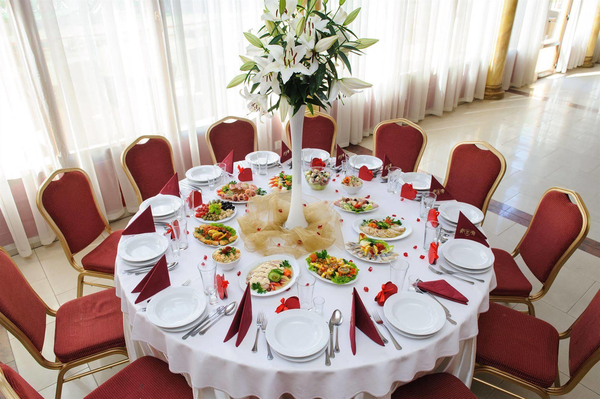 Hotel Krolewski Janów Lubelski Eksteriør billede