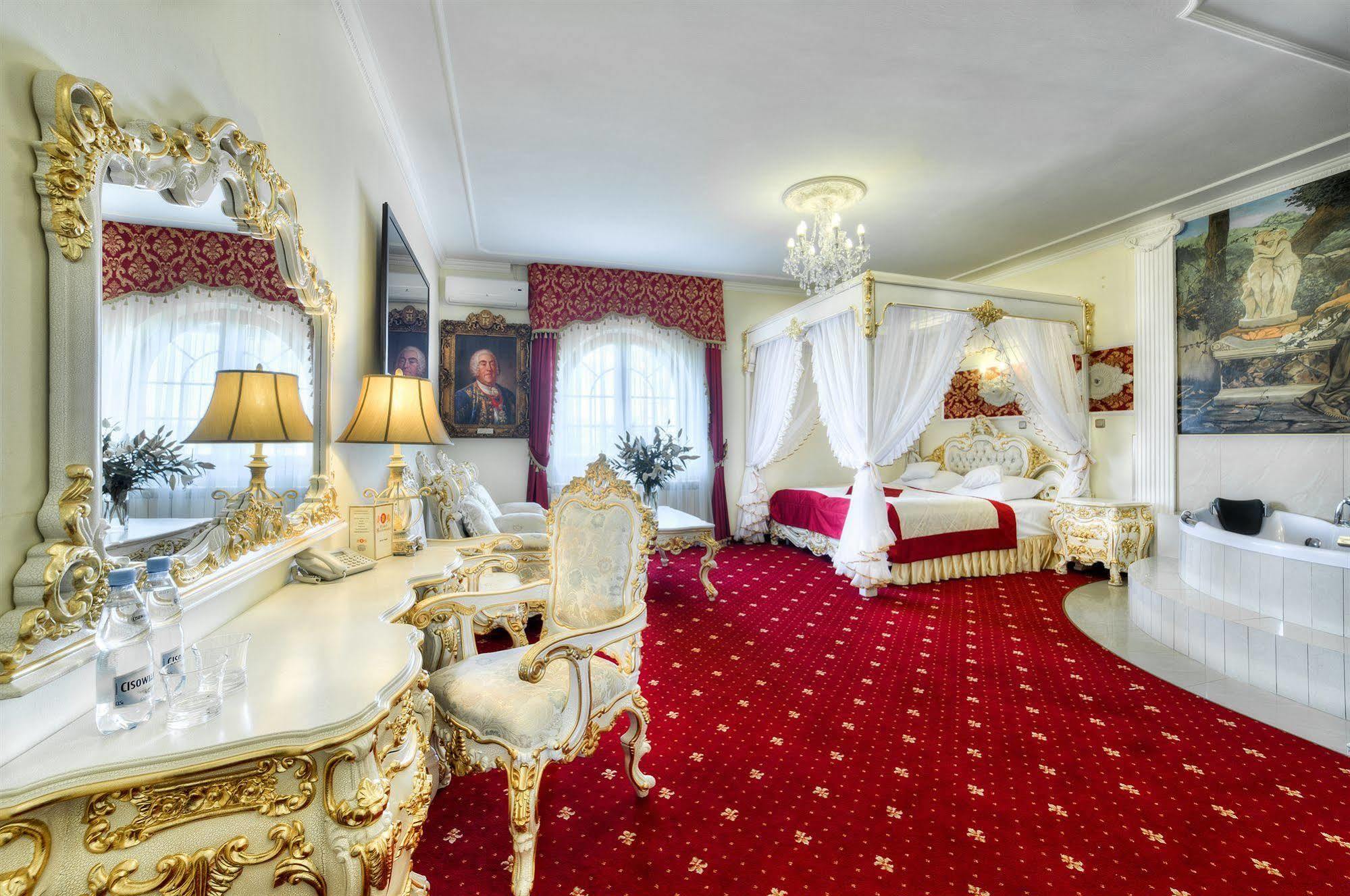 Hotel Krolewski Janów Lubelski Eksteriør billede
