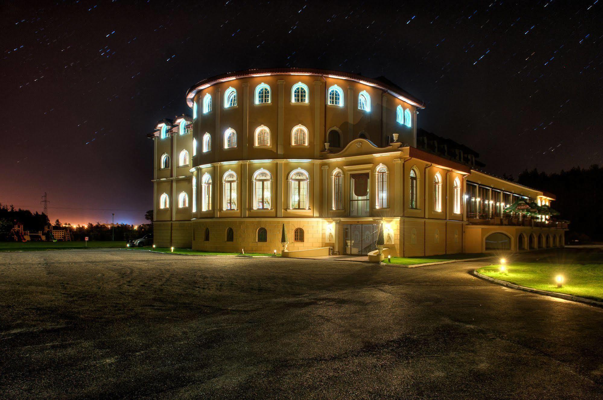 Hotel Krolewski Janów Lubelski Eksteriør billede